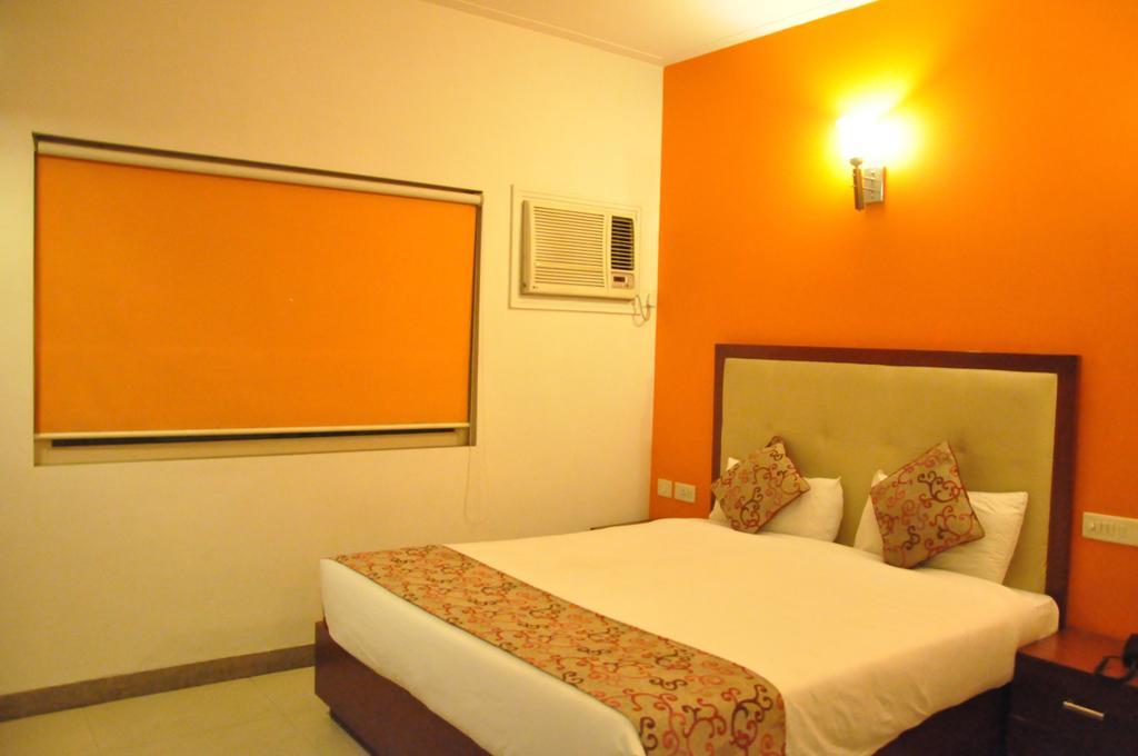 Hotel Deviram Palace Agra  Exterior foto
