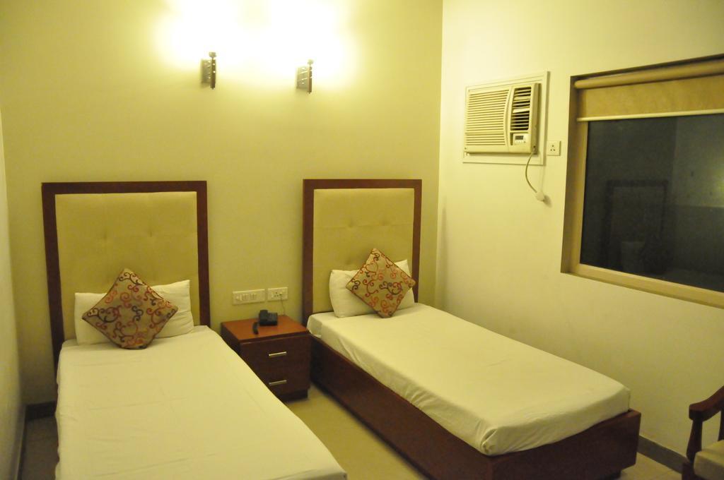 Hotel Deviram Palace Agra  Exterior foto